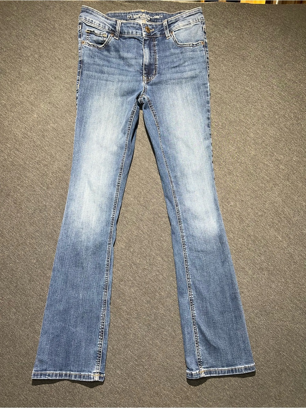 Maurices m jeans Light Wash Mid-Rise Bootcut‎ Jeans Blue Size 2 Regular